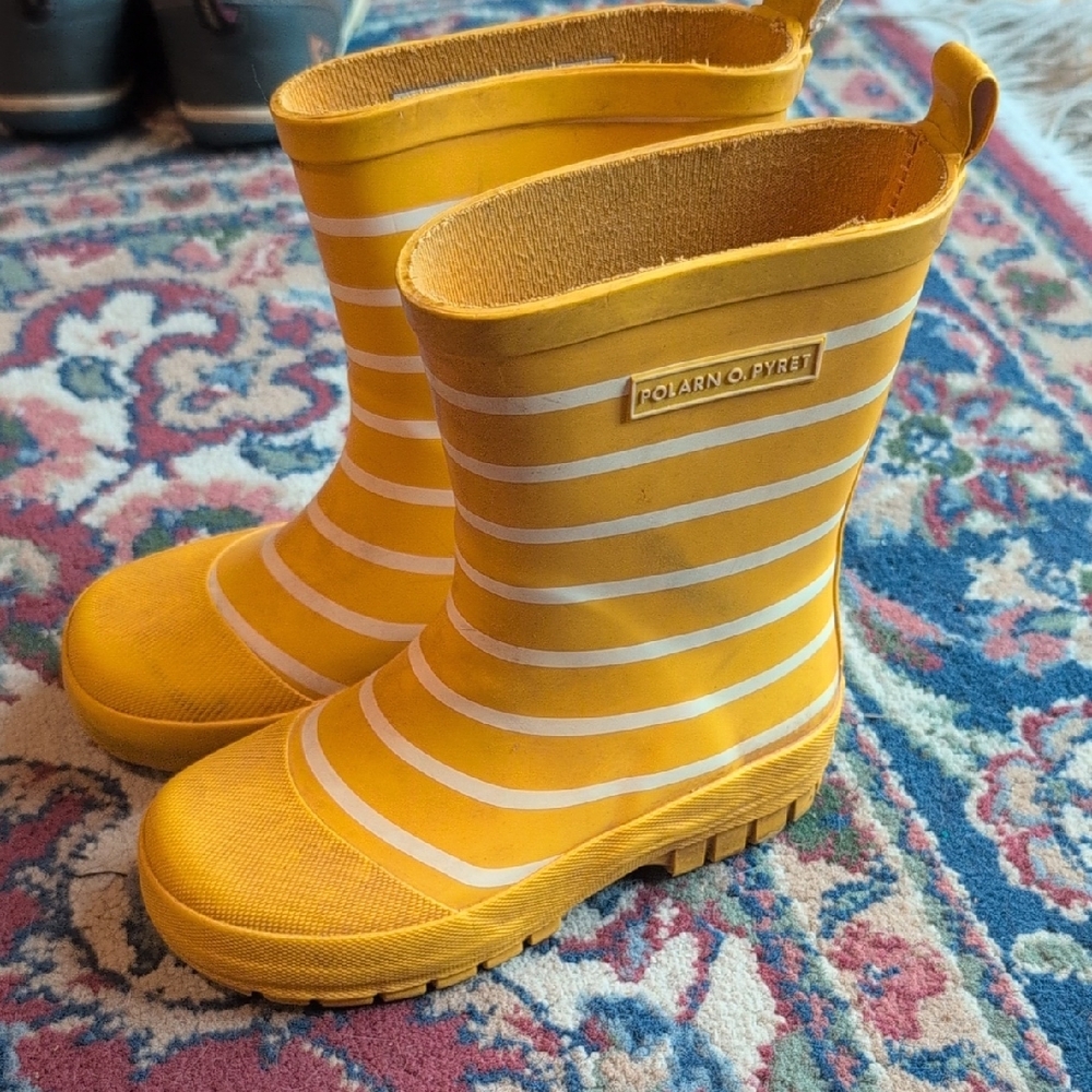 Polarn O. Pyret Kids Yellow and White Rain Boots
